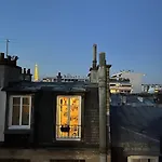 Charmante Petite Chambre Vue Sur Les Toits De Paris Avec Ascenseur - 15 Minutes Tour Eiffel